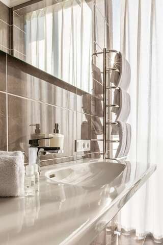 Отель Hotel Excelsior Одесса Стандартный двухместный номер с 1 кроватью и видом на море-9