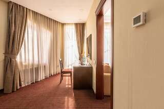 Отель Hotel Excelsior Одесса Люкс с 2 спальнями, вид на море-2